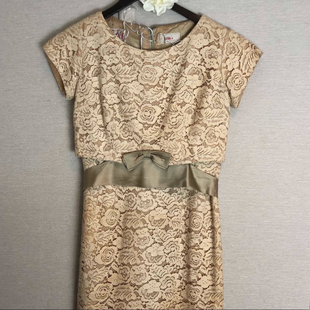 Vintage 60’s lace dress